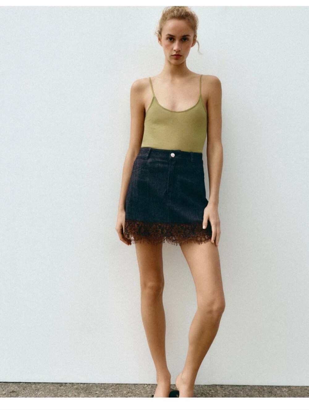 Zara Dark Denim Mini Skirt with Brown Lace Trim - Picture 7 of 8
